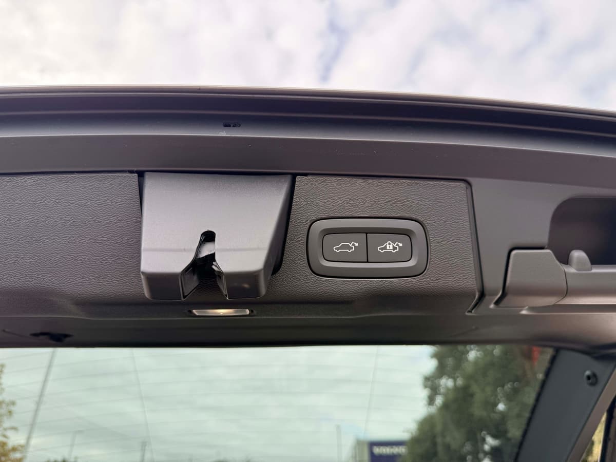 2026 Volvo XC60 - Image 26