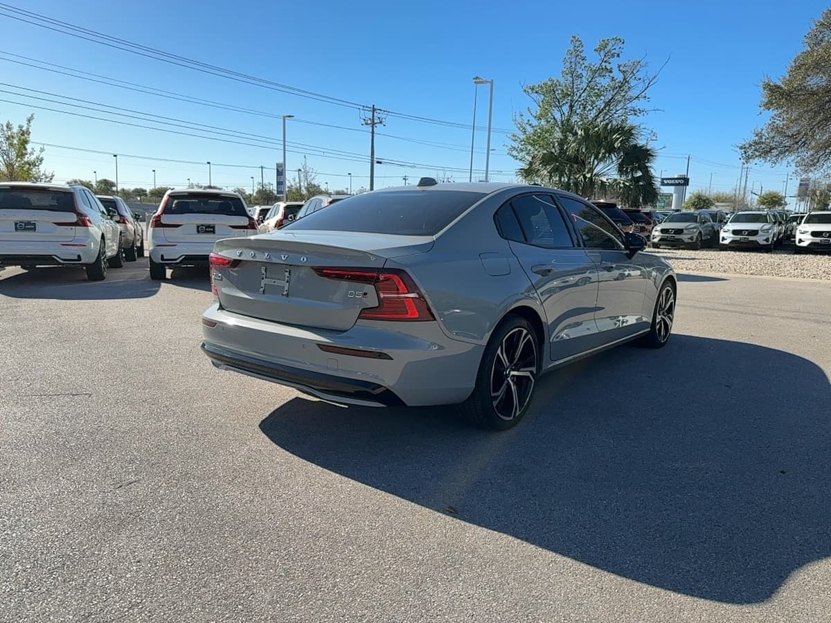 2024 Volvo S60 - Image 6