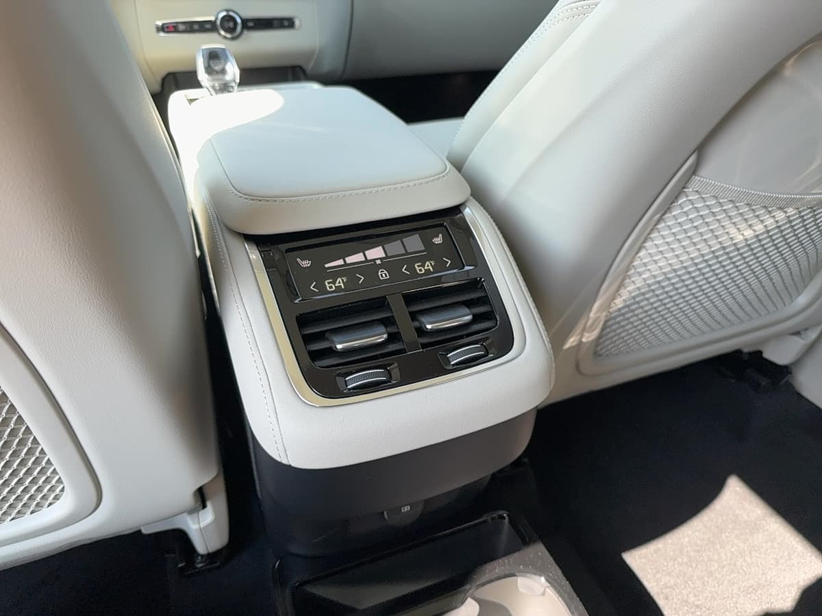 2026 Volvo XC90 - Image 19