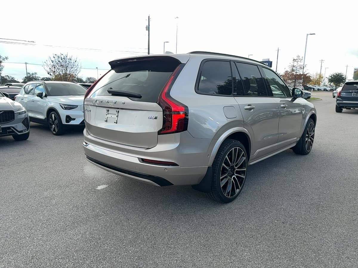 2026 Volvo XC90 - Image 6
