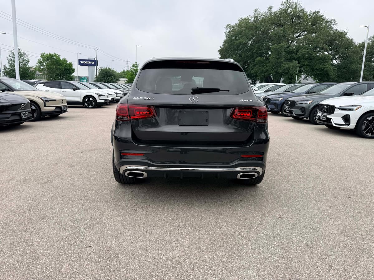 2022 Mercedes-Benz GLC 300 - Image 5