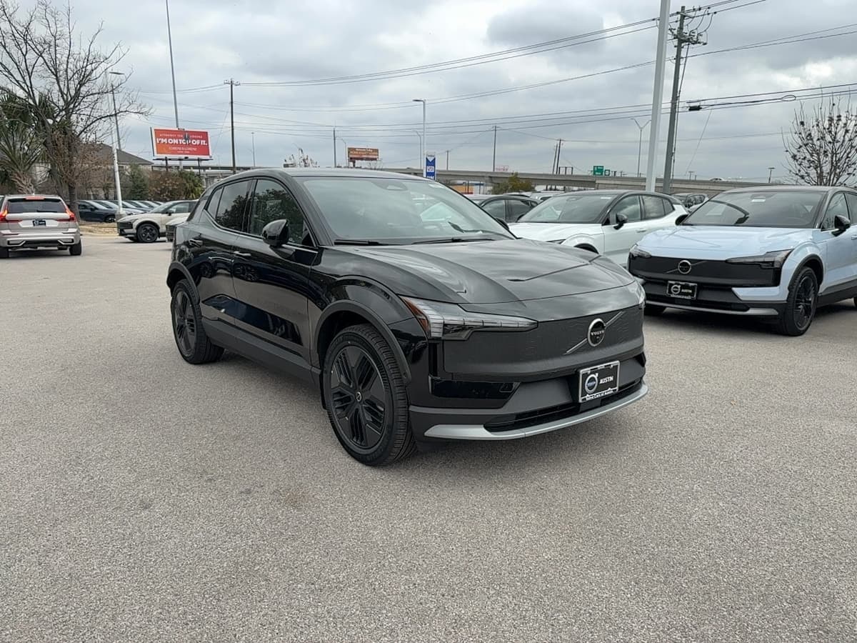 2026 Volvo EX30 Cross Country - Image 7