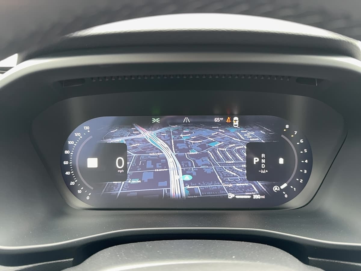 2026 Volvo XC40 - Image 18