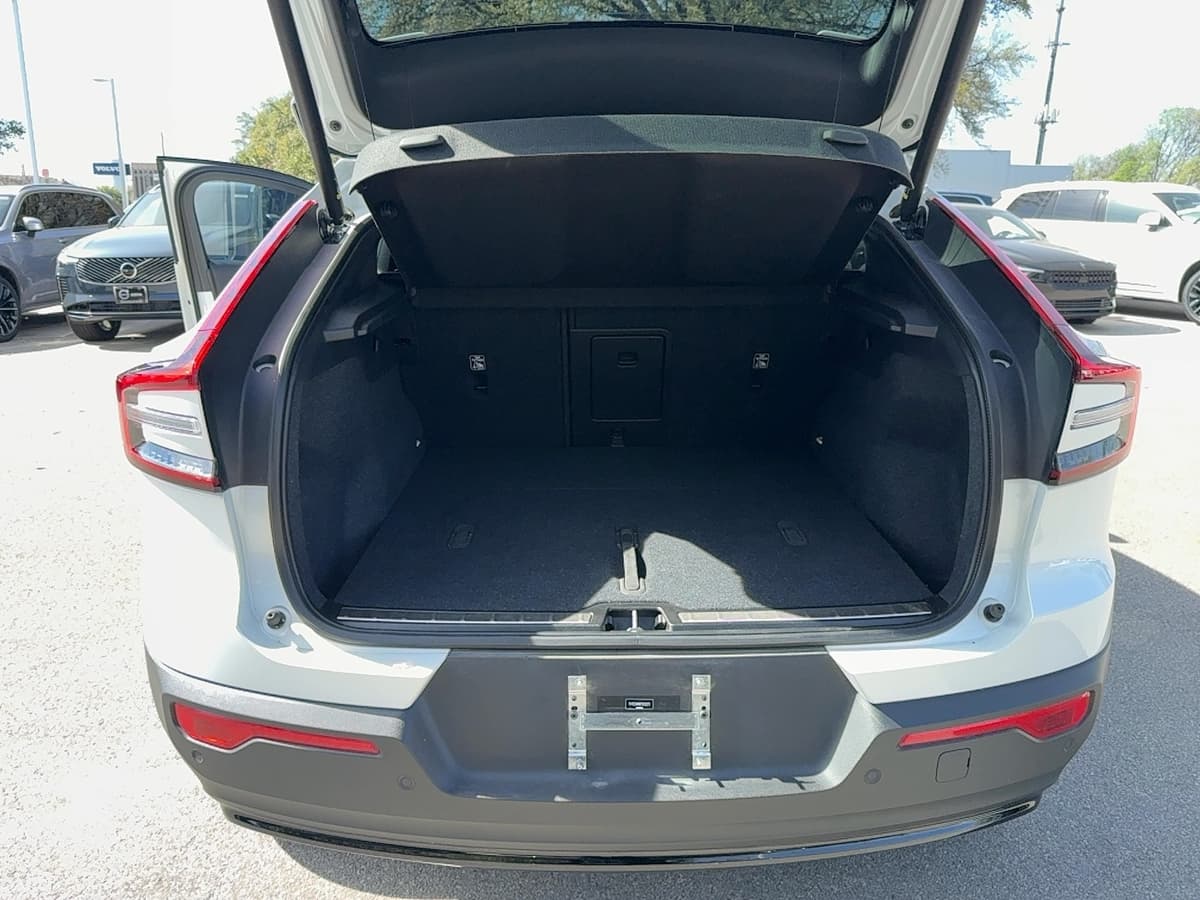 2023 Volvo C40 Recharge Pure Electric - Image 25
