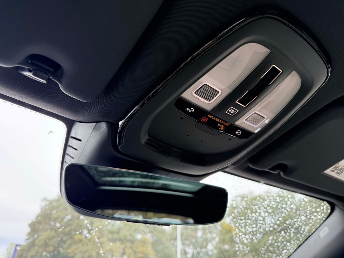 2026 Volvo XC60 - Image 24