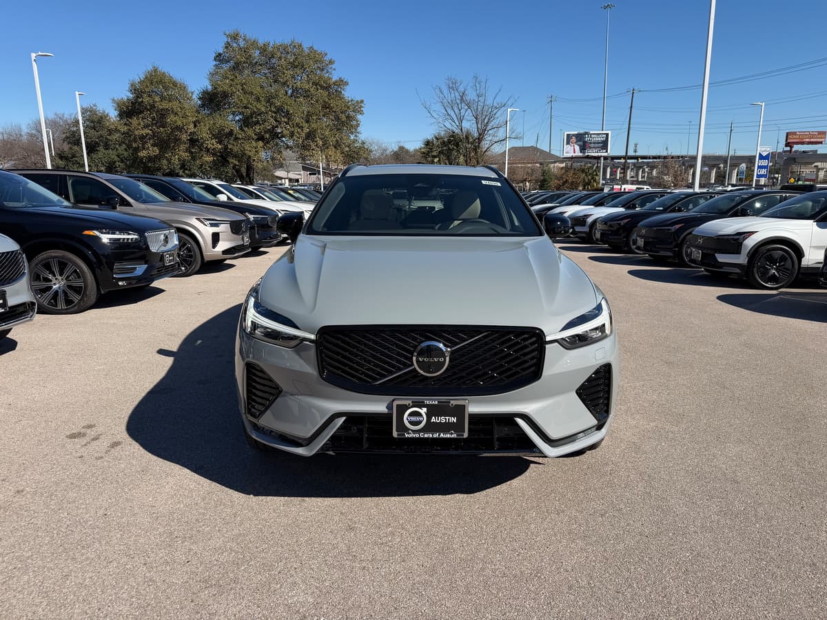 2026 Volvo XC60 - Image 6