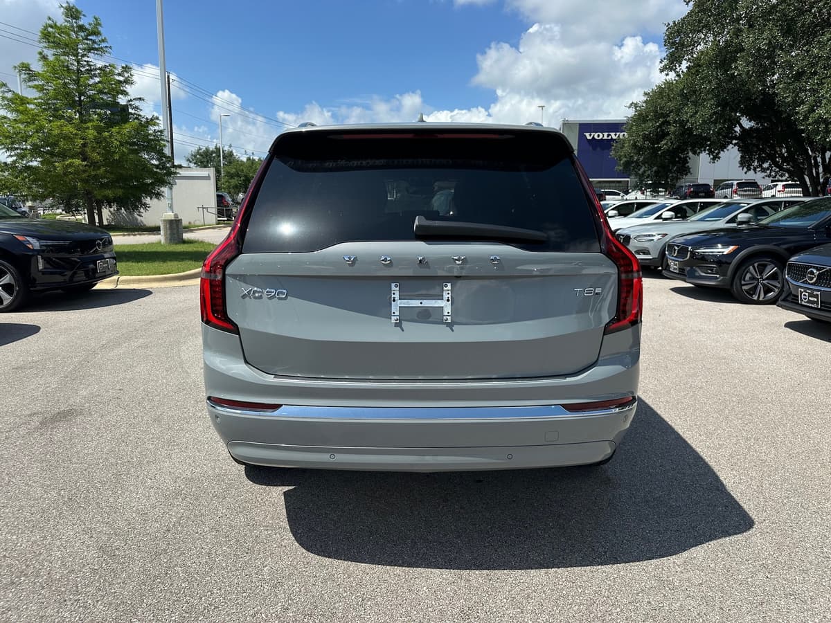 2026 Volvo XC90 plug-in hybrid - Image 5