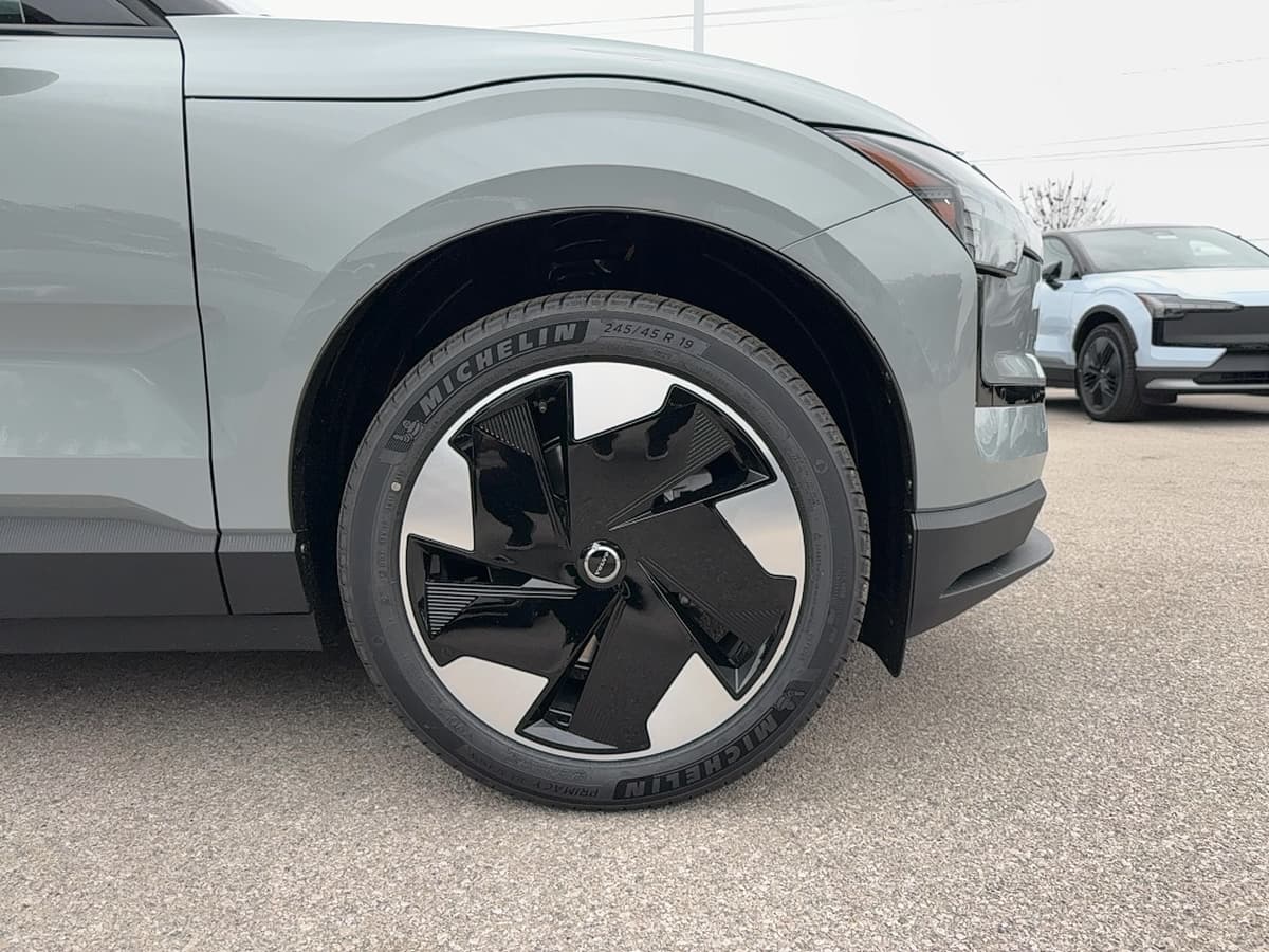 2026 Volvo EX30 - Image 9