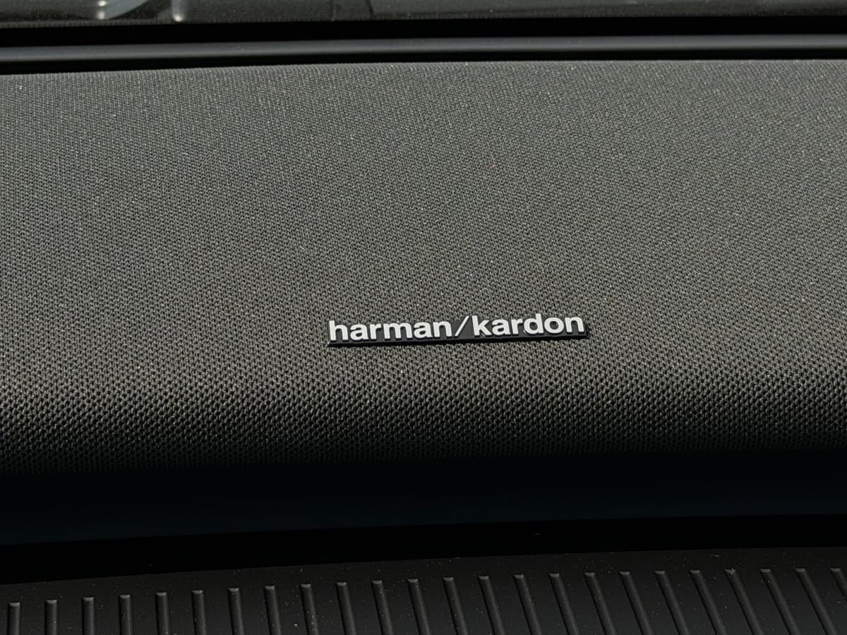 2026 Volvo EX30 - Image 15