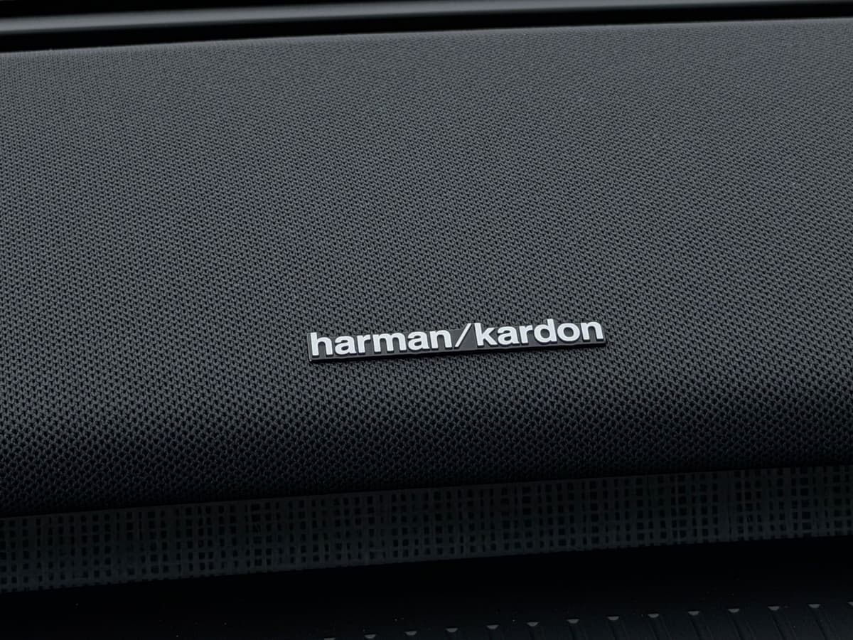 2026 Volvo EX30 Cross Country - Image 16