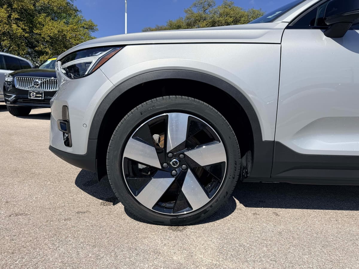 2023 Volvo C40 Recharge Pure Electric - Image 9