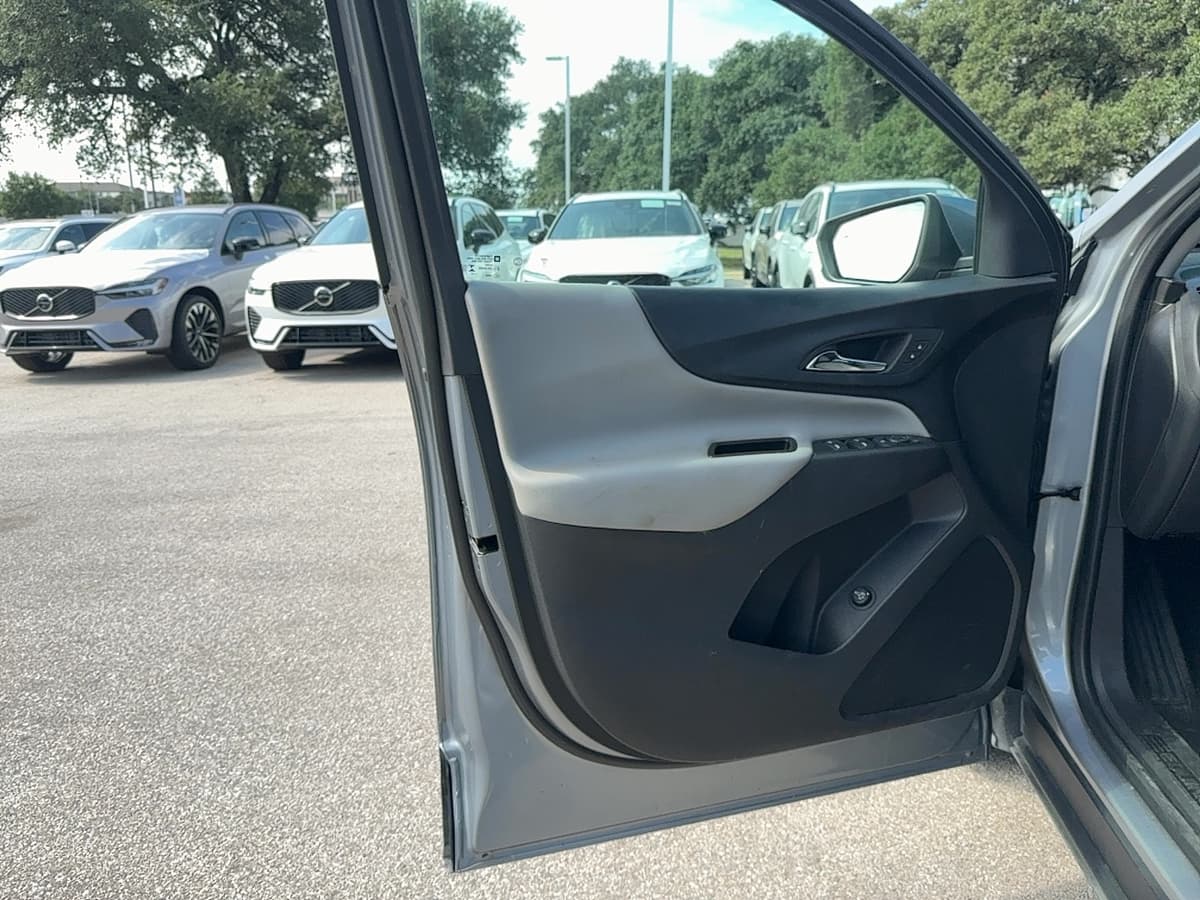 2023 Chevrolet Equinox - Image 10