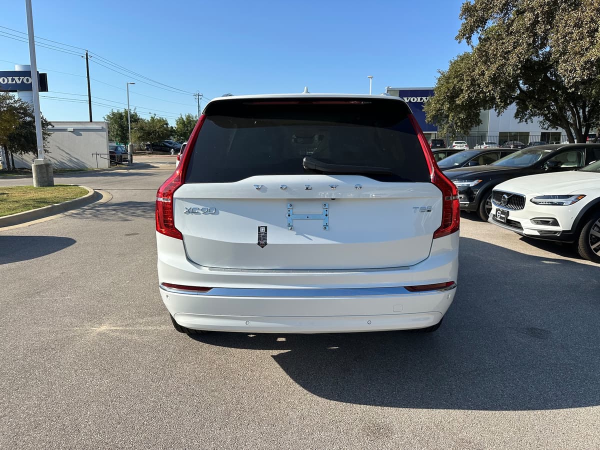 2025 Volvo XC90 plug-in hybrid - Image 5