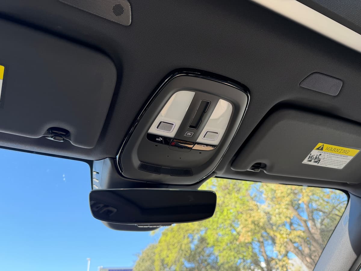 2026 Volvo XC60 - Image 15