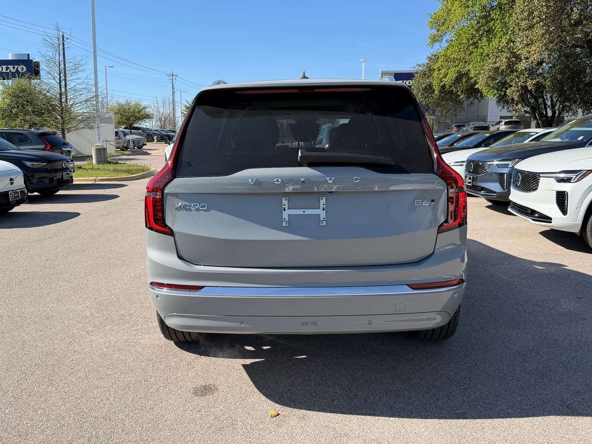 2026 Volvo XC90 - Image 5