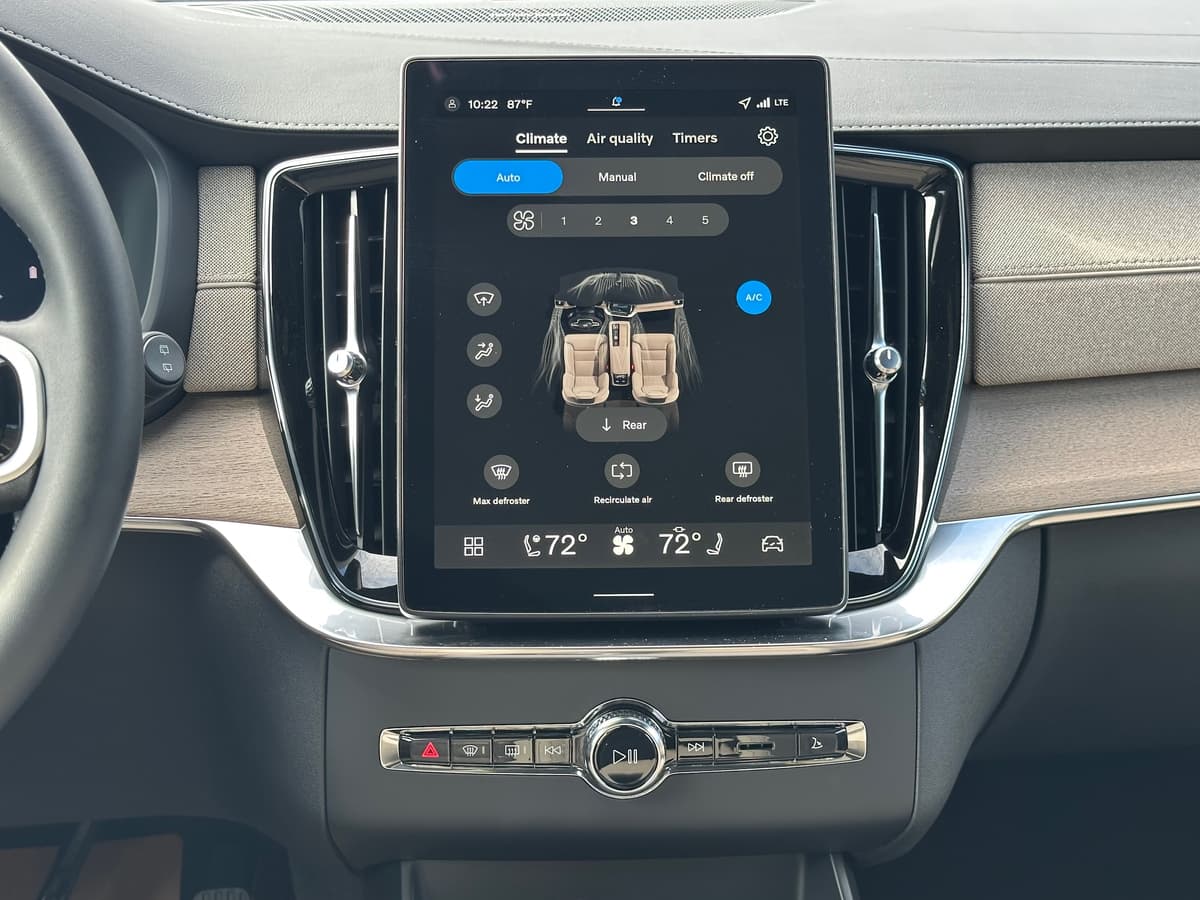 2026 Volvo XC90 - Image 13