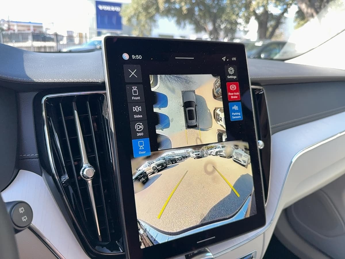 2026 Volvo XC60 - Image 19