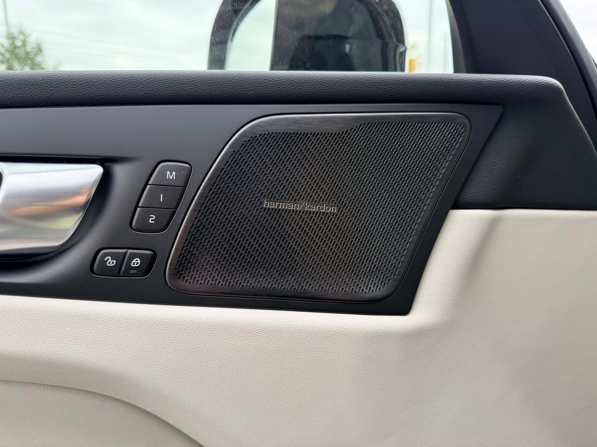 2026 Volvo XC60 - Image 18