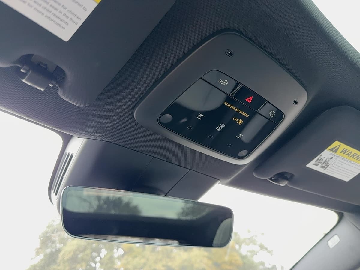 2026 Volvo EX30 Cross Country - Image 23