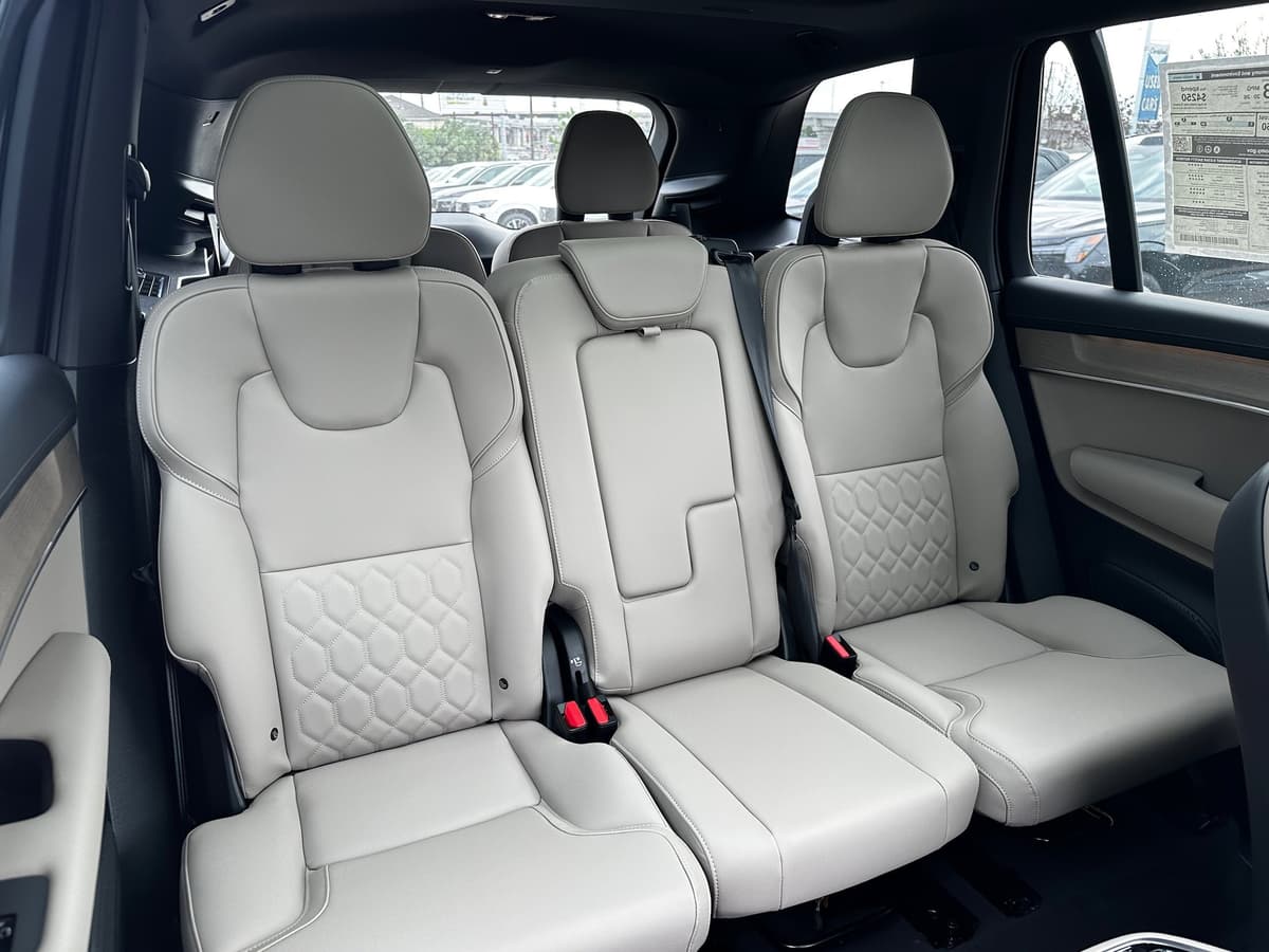 2025 Volvo XC90 - Image 10