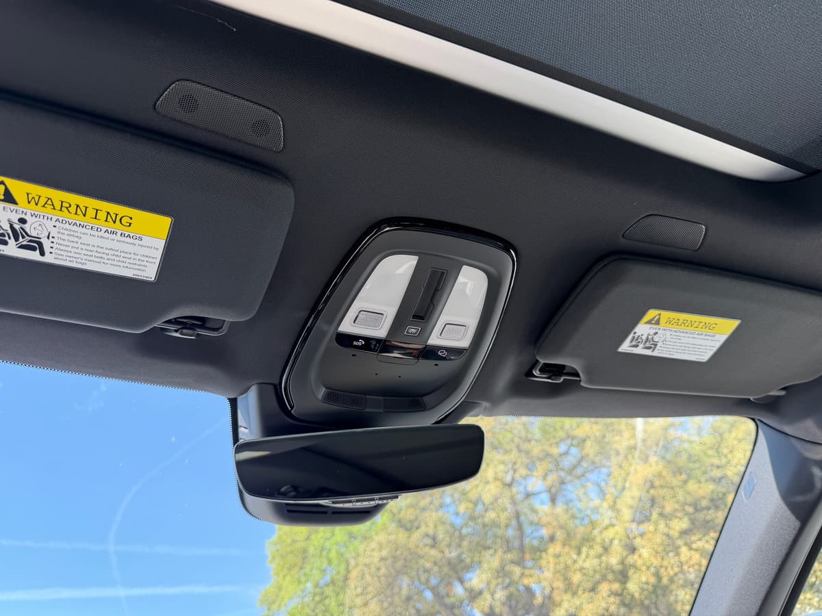 2026 Volvo XC90 - Image 16