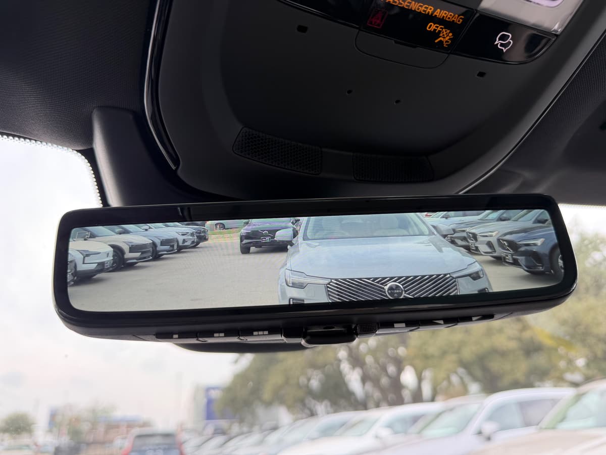 2026 Volvo XC90 - Image 18