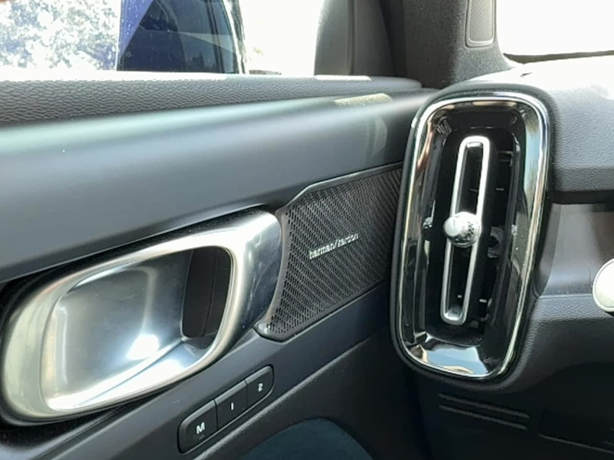 2023 Volvo C40 Recharge Pure Electric - Image 17