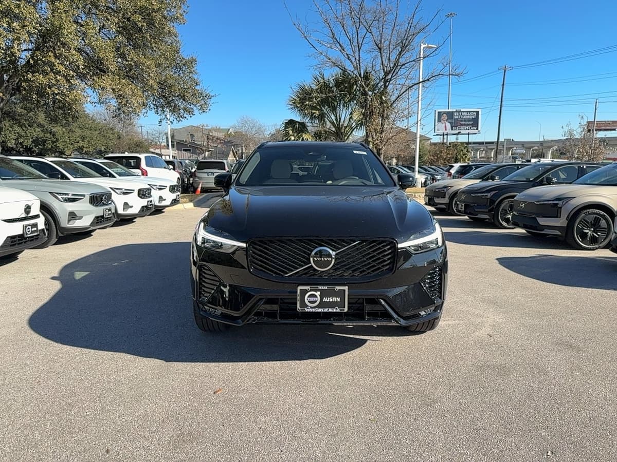 2026 Volvo XC60 - Image 8