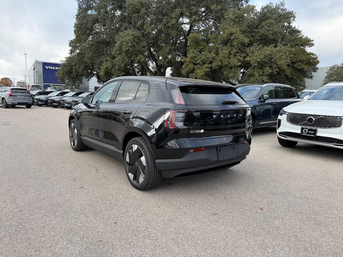 2026 Volvo EX30 - Image 4