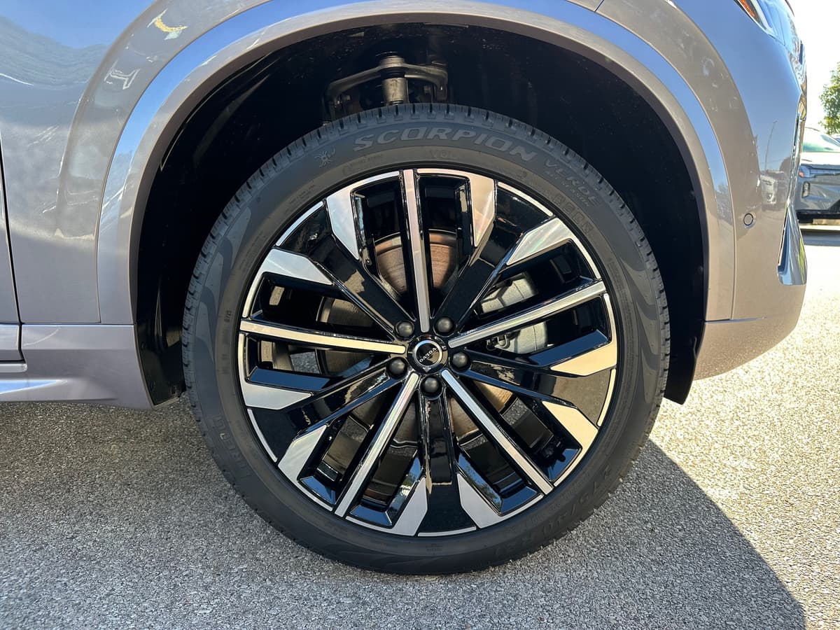 2026 Volvo XC90 - Image 7