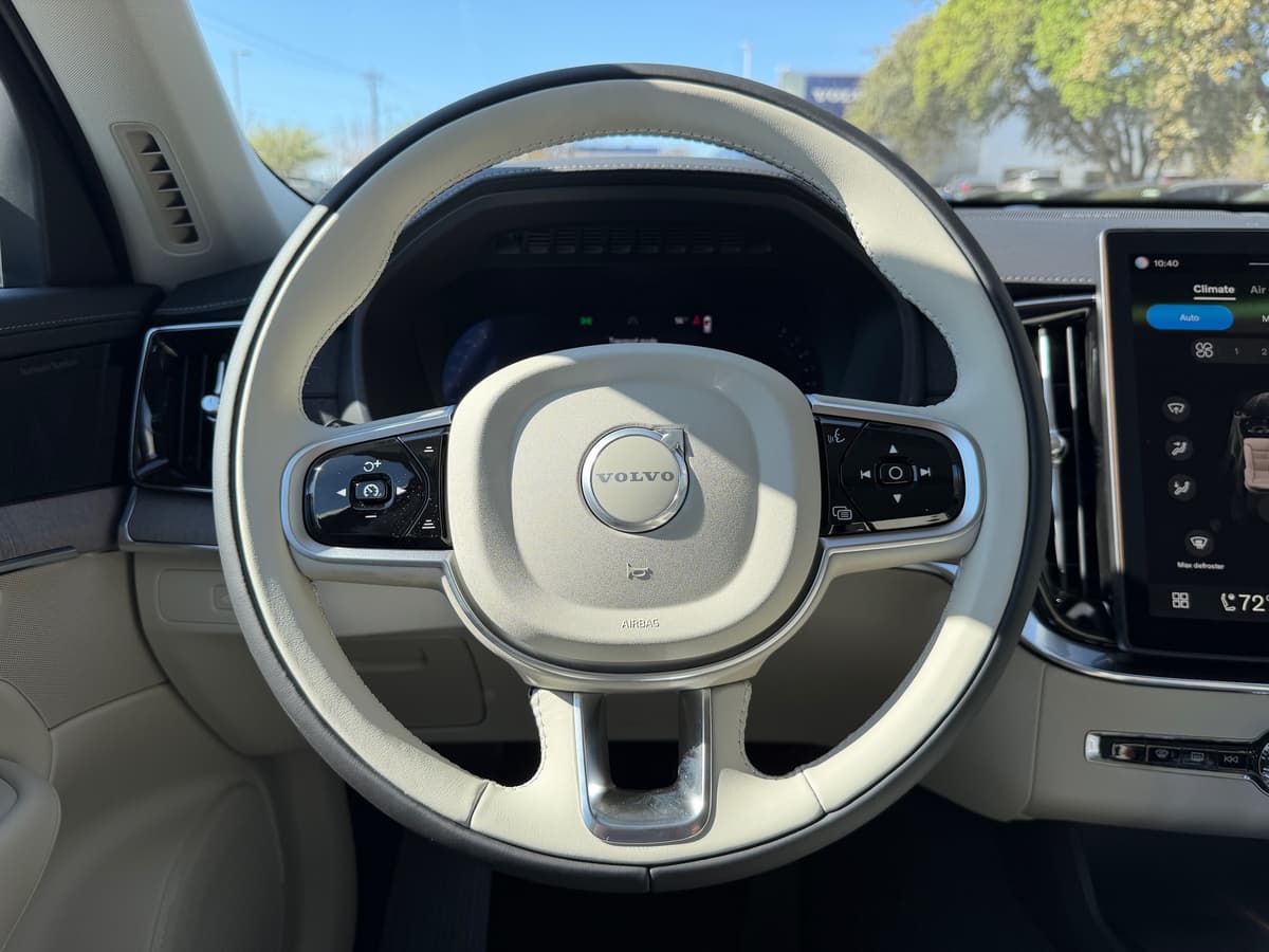 2026 Volvo XC90 - Image 15