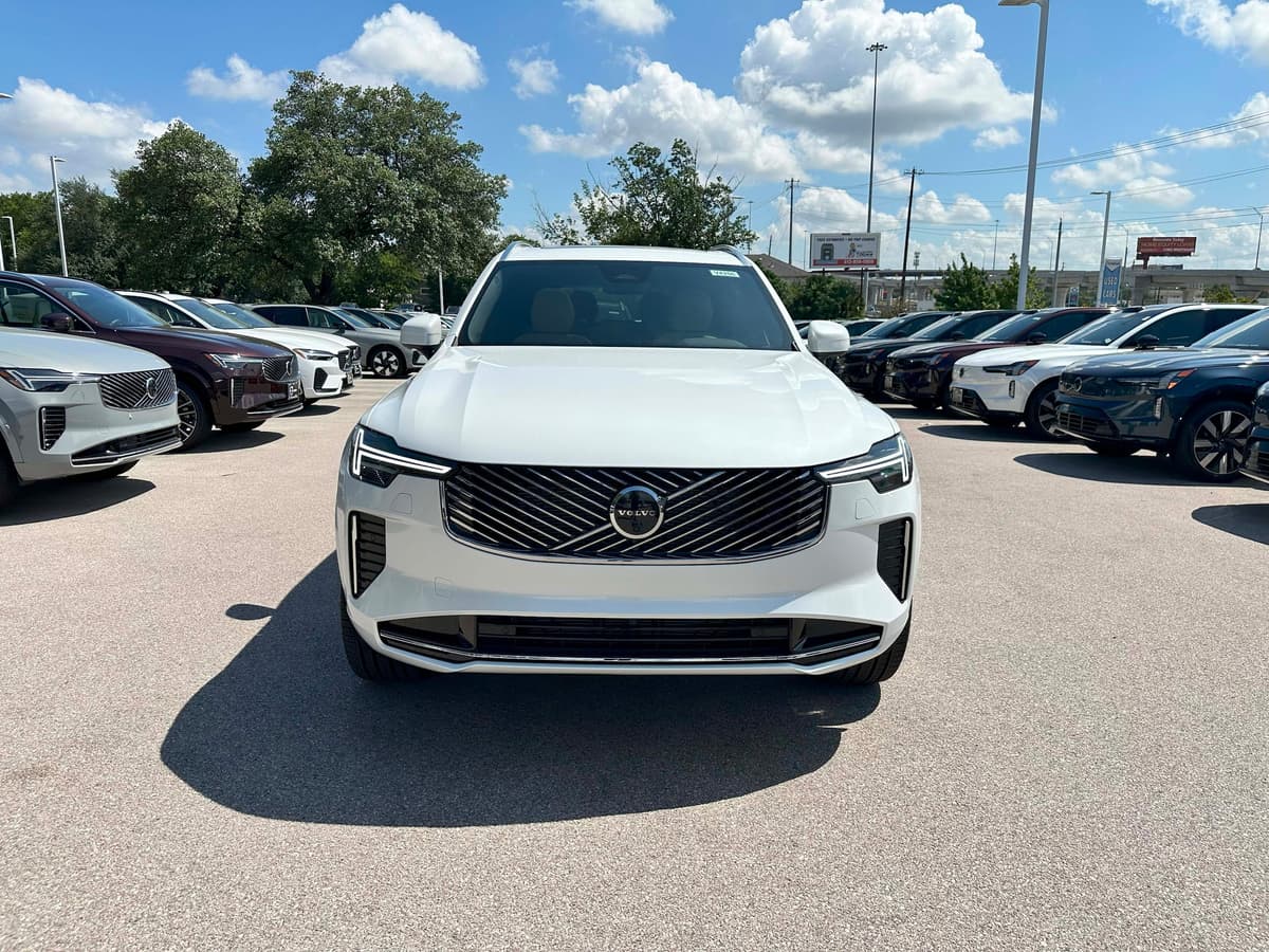 2026 Volvo XC90 - Image 9