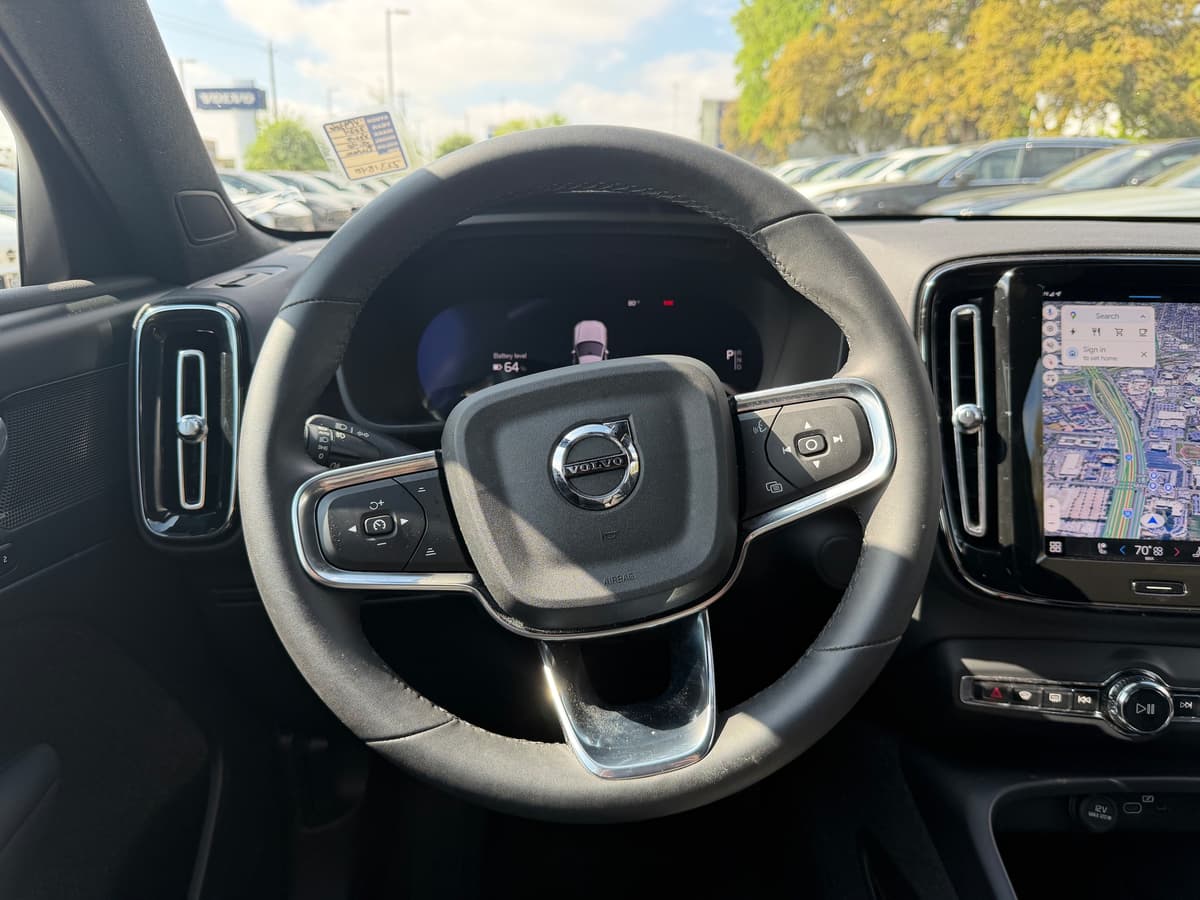 2024 Volvo XC40 Recharge Pure Electric - Image 16