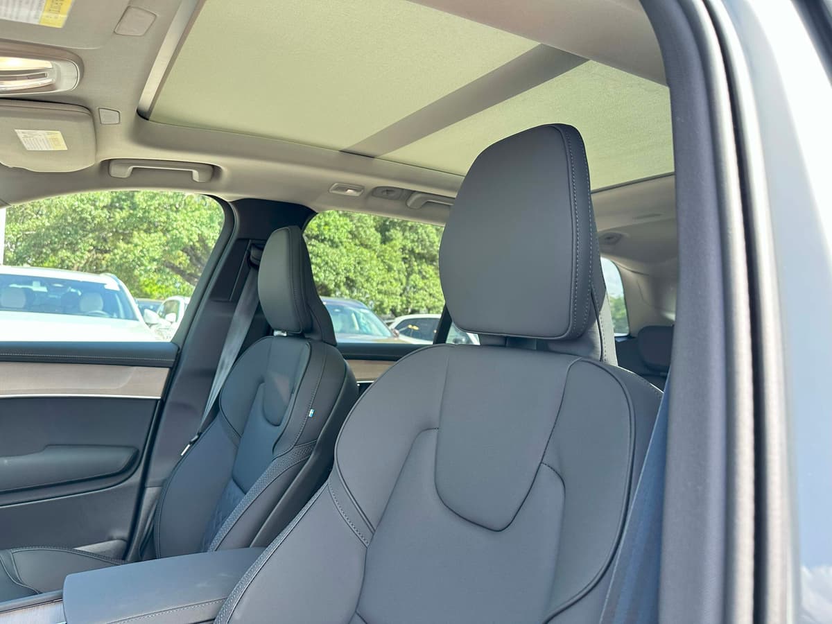 2026 Volvo XC90 - Image 14