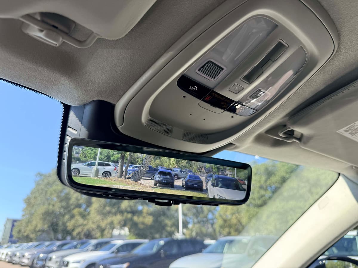 2026 Volvo XC90 - Image 24