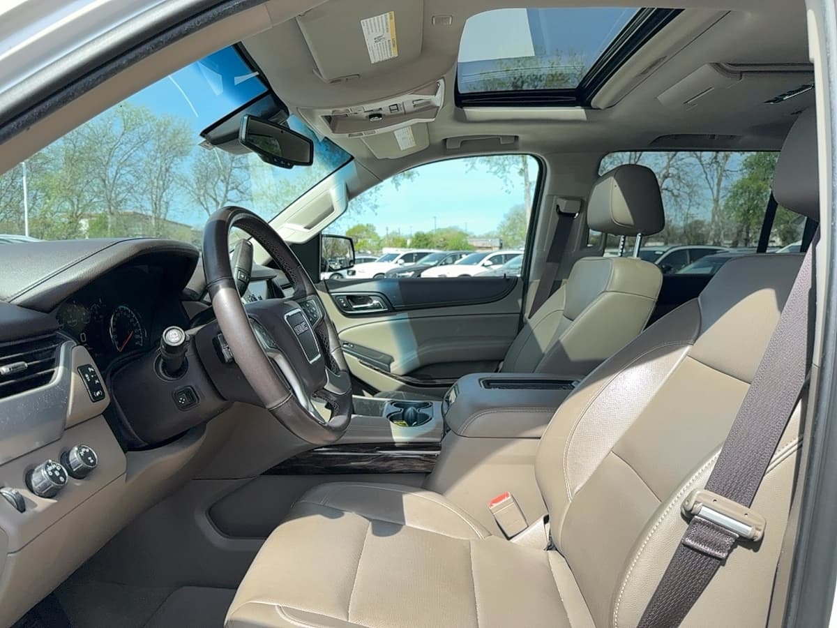 2017 GMC Yukon XL - Image 12