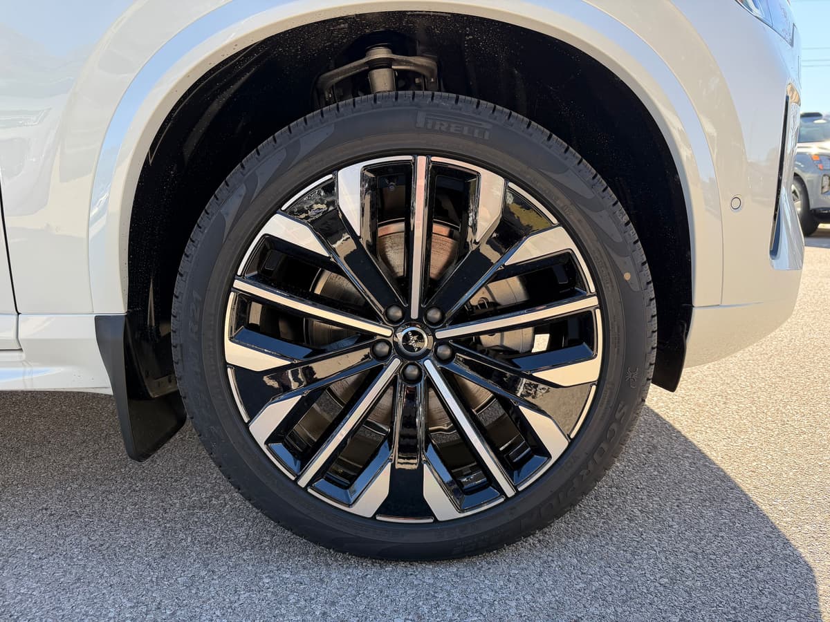 2026 Volvo XC90 - Image 7