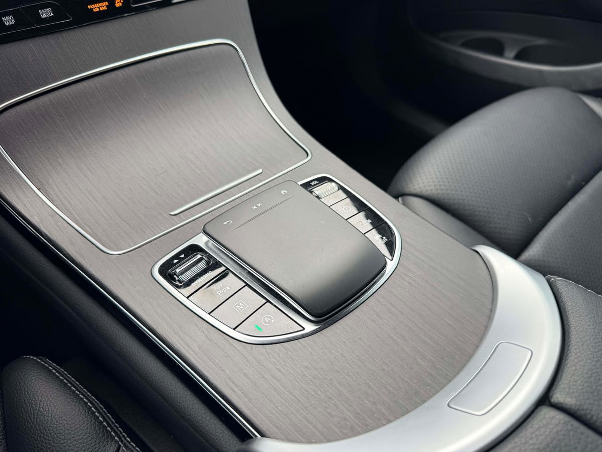 2022 Mercedes-Benz GLC 300 - Image 24