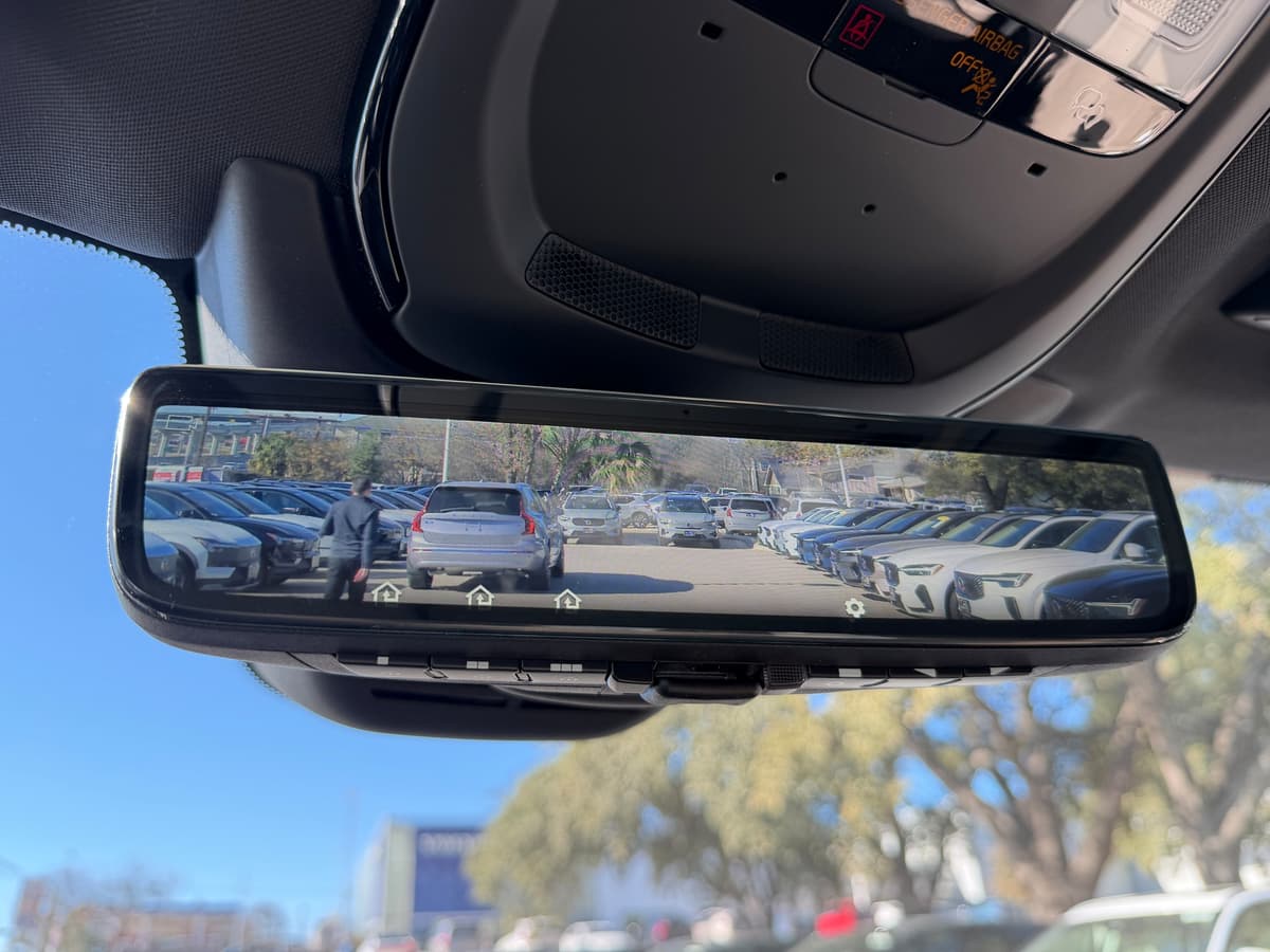 2026 Volvo XC90 - Image 18