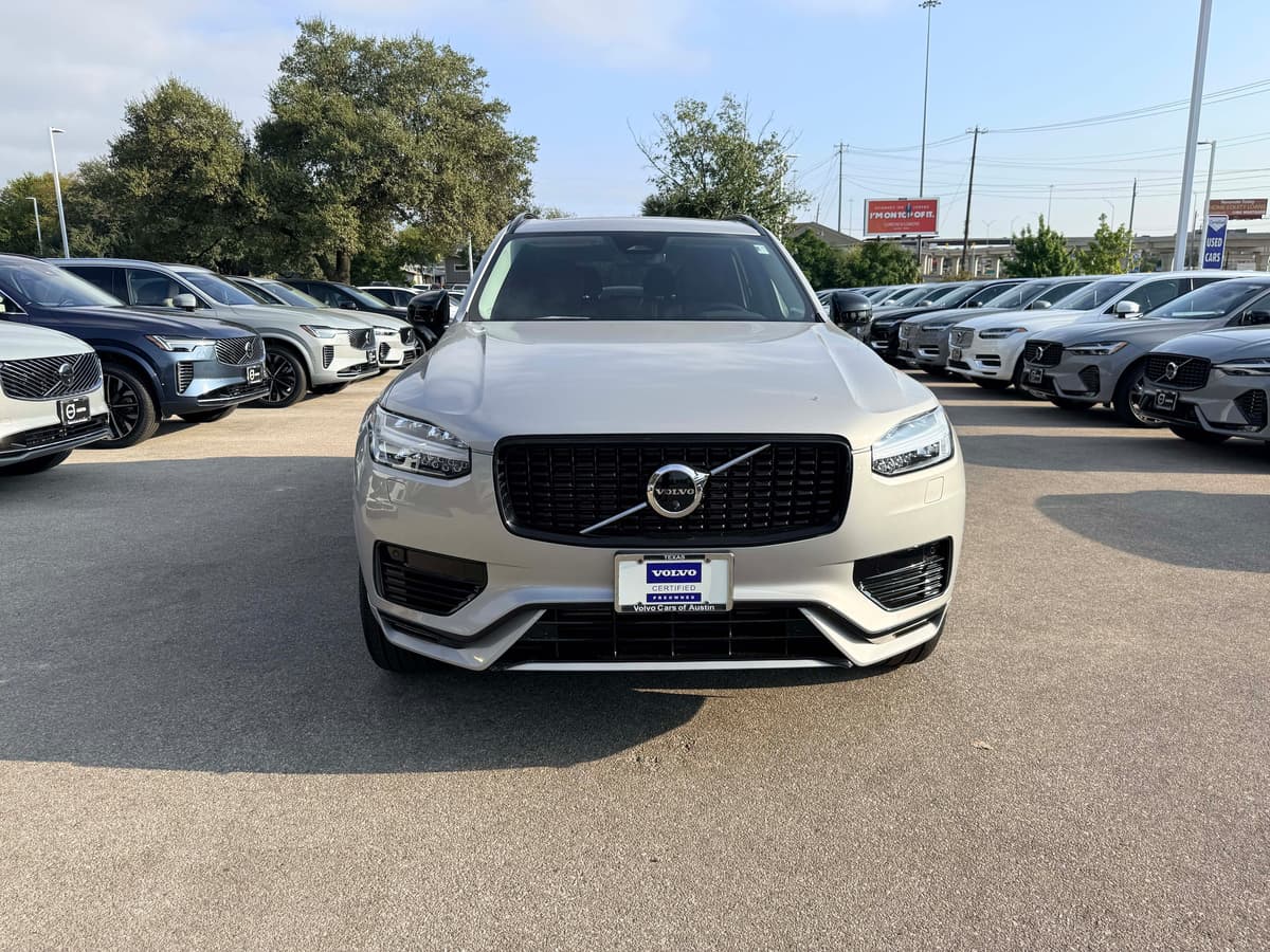 2023 Volvo XC90 Recharge Plug-In Hybrid - Image 7