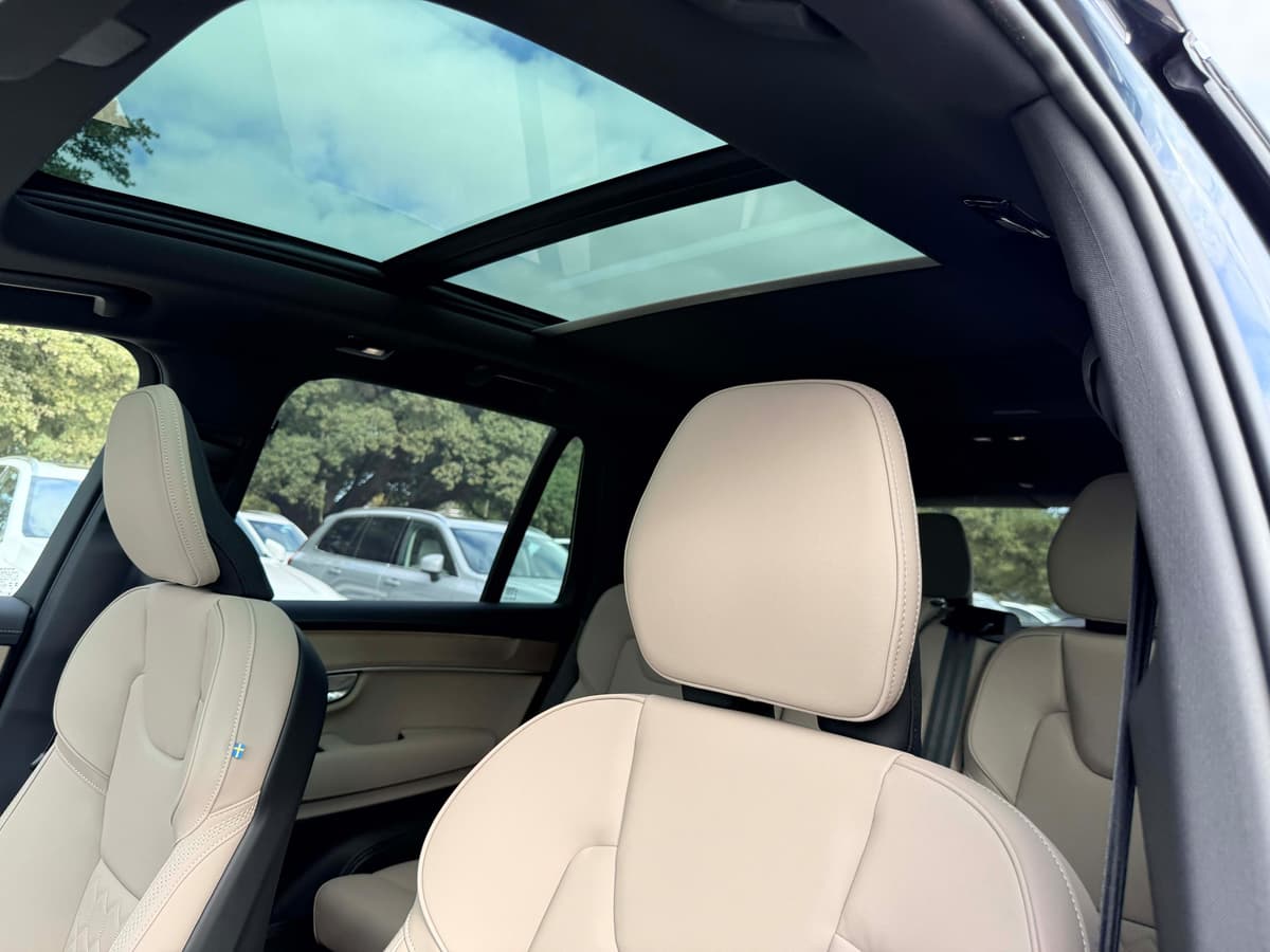 2026 Volvo XC90 - Image 14