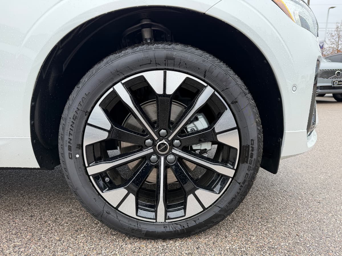 2026 Volvo XC60 - Image 7