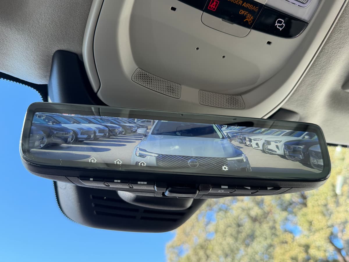 2026 Volvo XC90 - Image 18