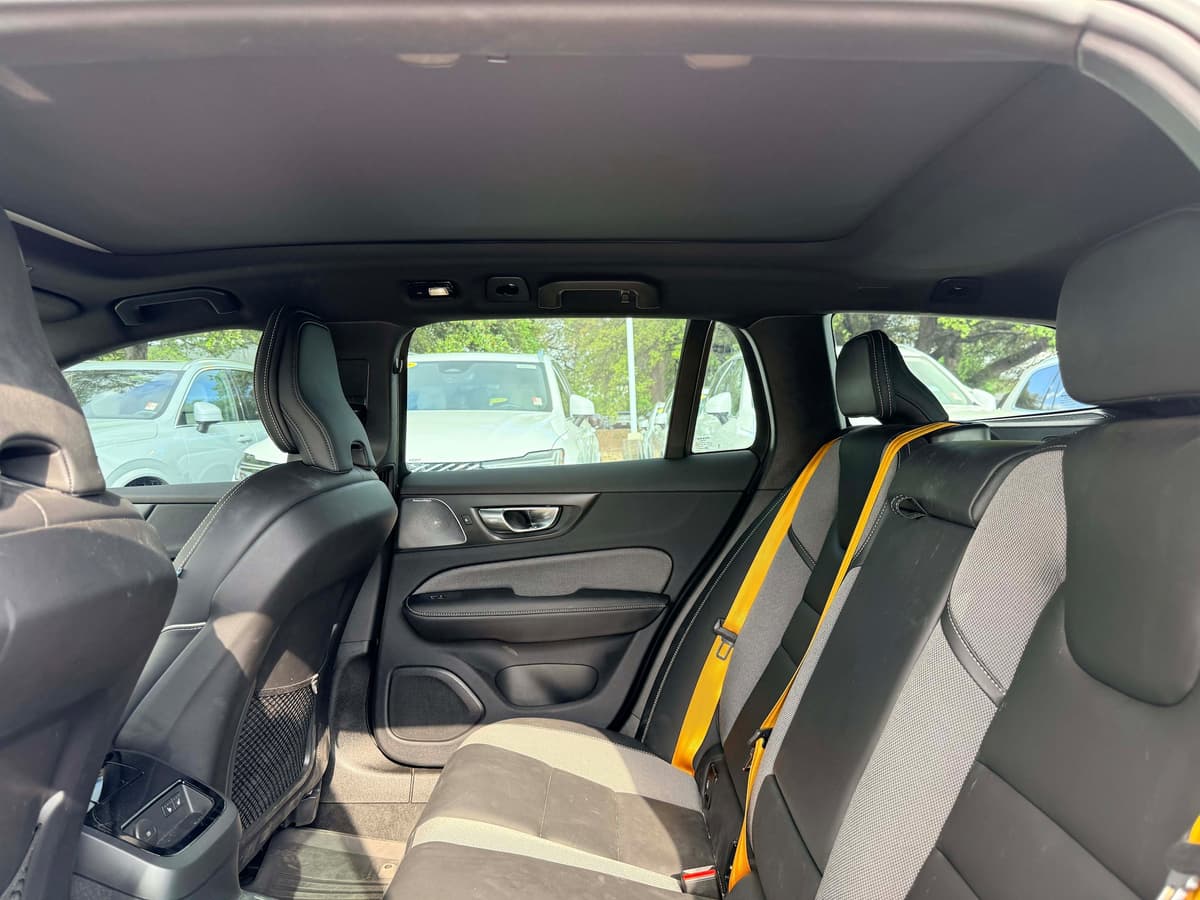 2024 Volvo V60 plug-in hybrid - Image 13