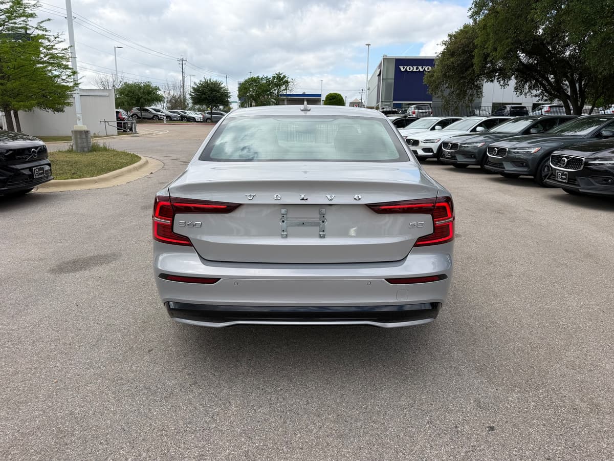 2025 Volvo S60 - Image 5