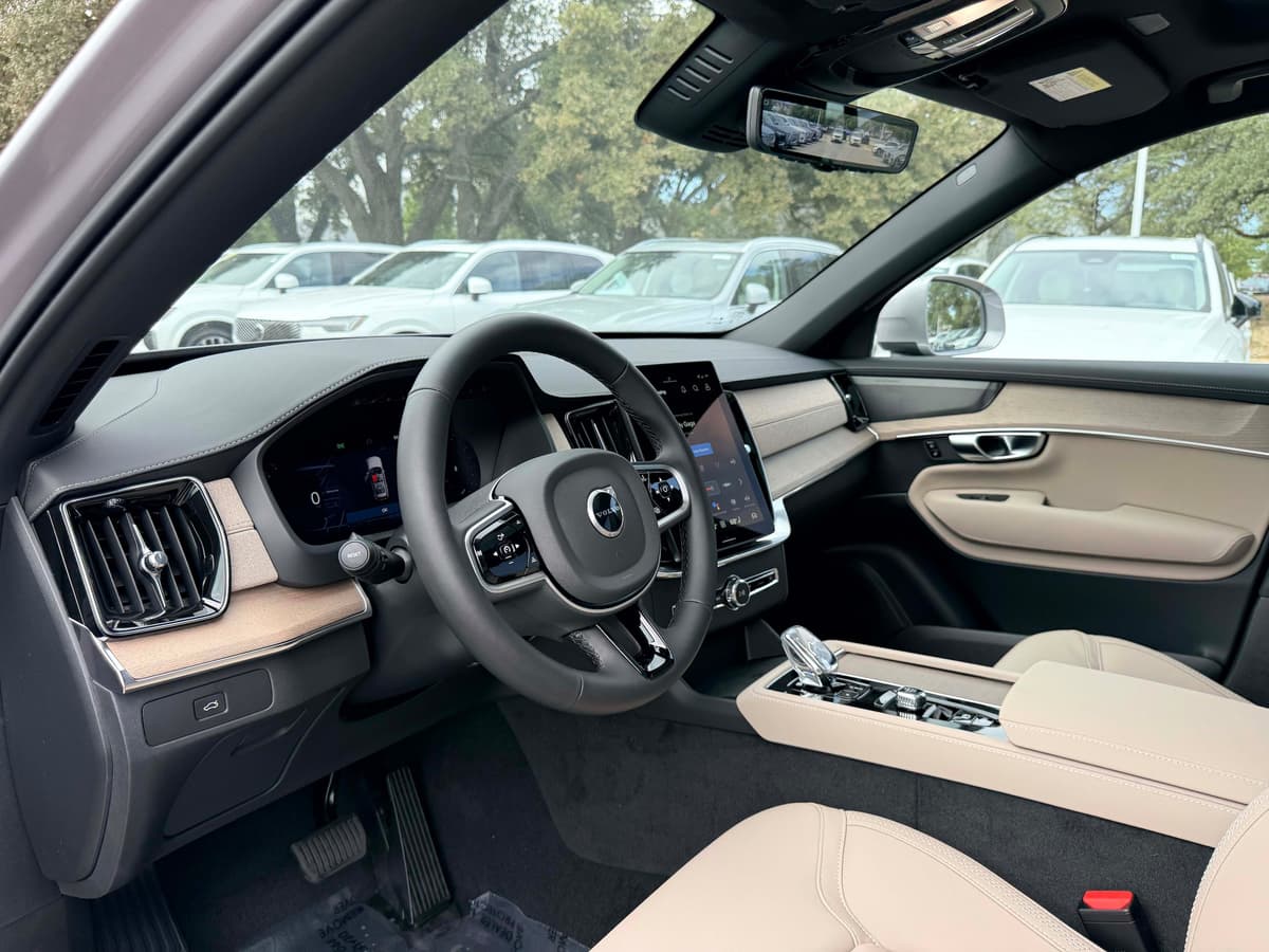 2026 Volvo XC90 - Image 12