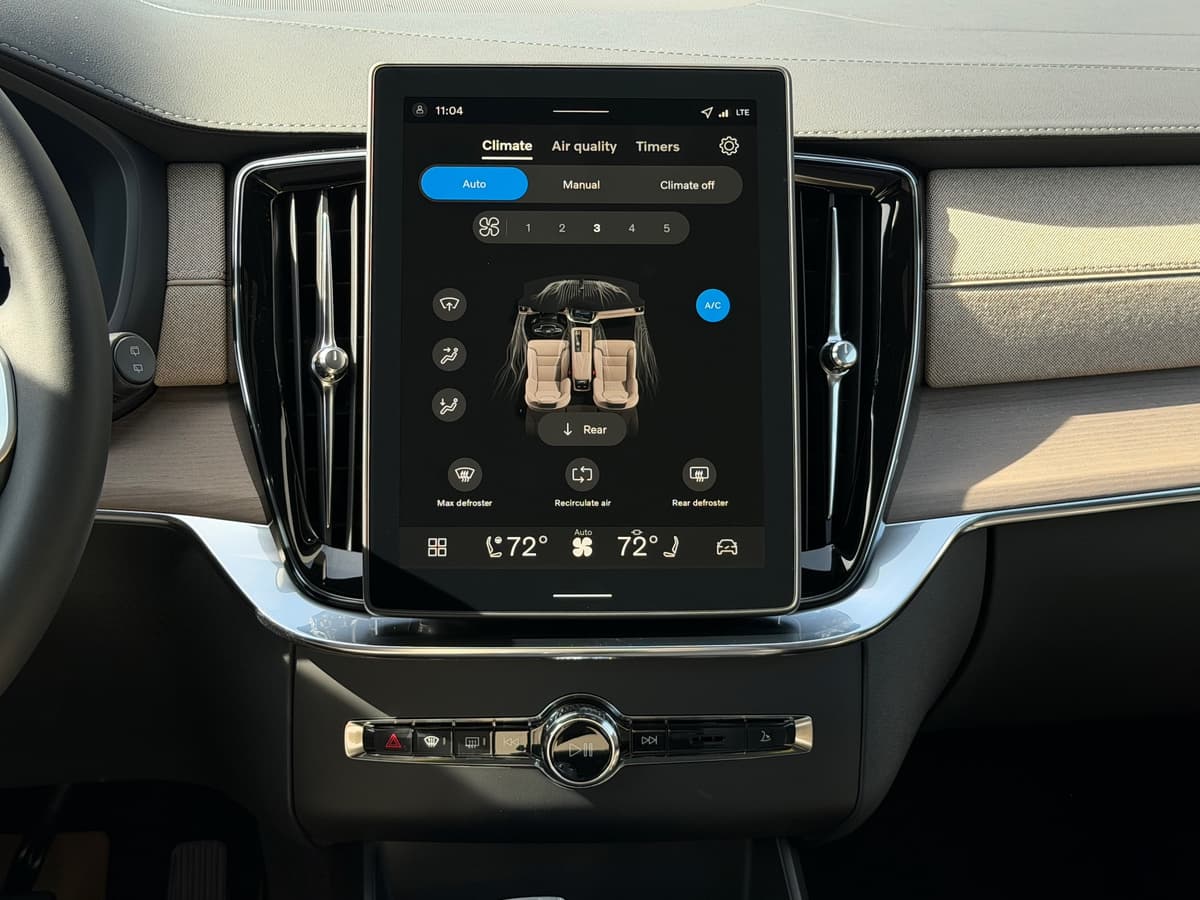 2026 Volvo XC90 - Image 13