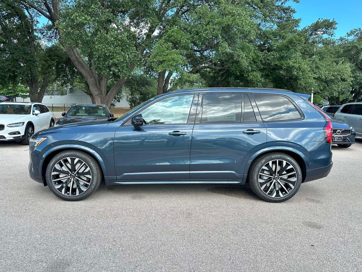 2026 Volvo XC90 - Image 3