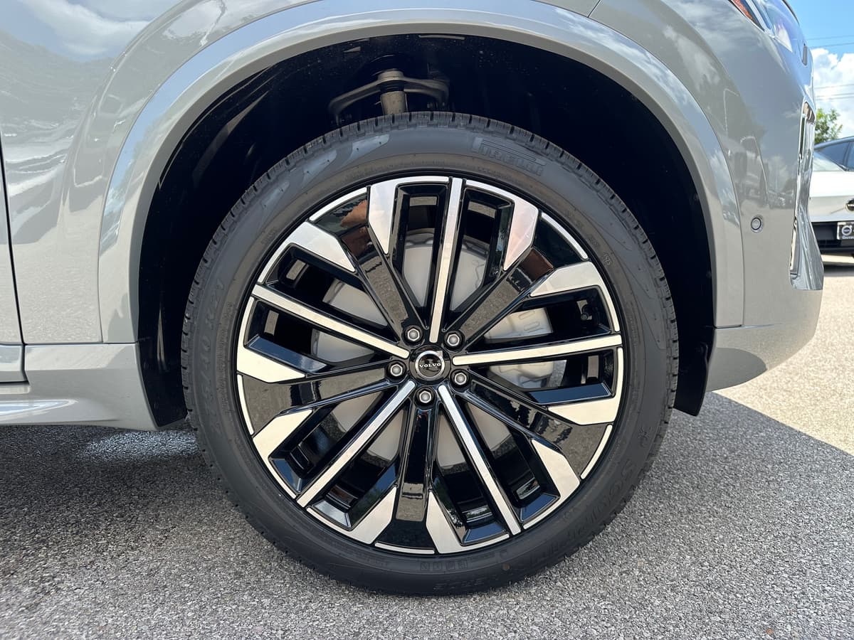 2026 Volvo XC90 - Image 7