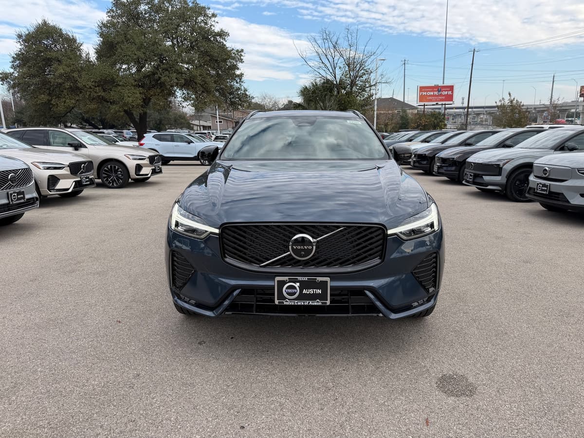 2026 Volvo XC60 - Image 6